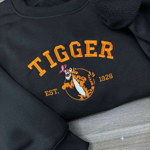 Tigger Cartoon Sweatshirt – Winnie-the-Pooh Embroidered Shirt for Friends – ESH122