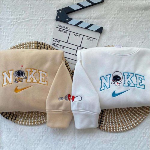 Wall-E & EVE – Embroidered Crewneck T-Shirt, Sweatshirt for Men Women Shirt, Gift for Men Women