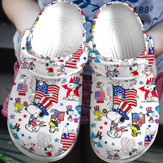 Beautiful The 4th Of July Snoopy White Clogs