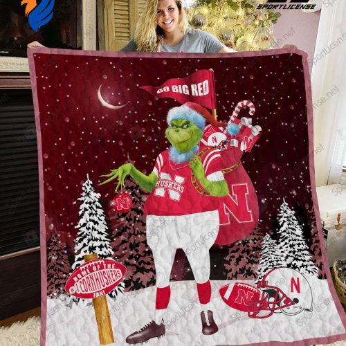 Nebraska Cornhuskers Grinches Quilt Blanket, Gift for Christmas, Thanksgiving, Perfect Holiday Gift, Cozy Gift for All Occasions