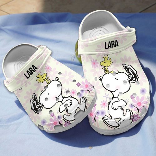 Soft & Durable Cute Snoopy And Woodstock Clogs For Kids And Adults Soft & Durable Cute Snoopy And Woodstock Clogs For Kids And Adults