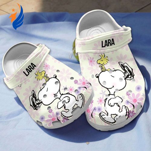 Soft & Durable Cute Snoopy And Woodstock Clogs For Kids And Adults Soft & Durable Cute Snoopy And Woodstock Clogs For Kids And Adults
