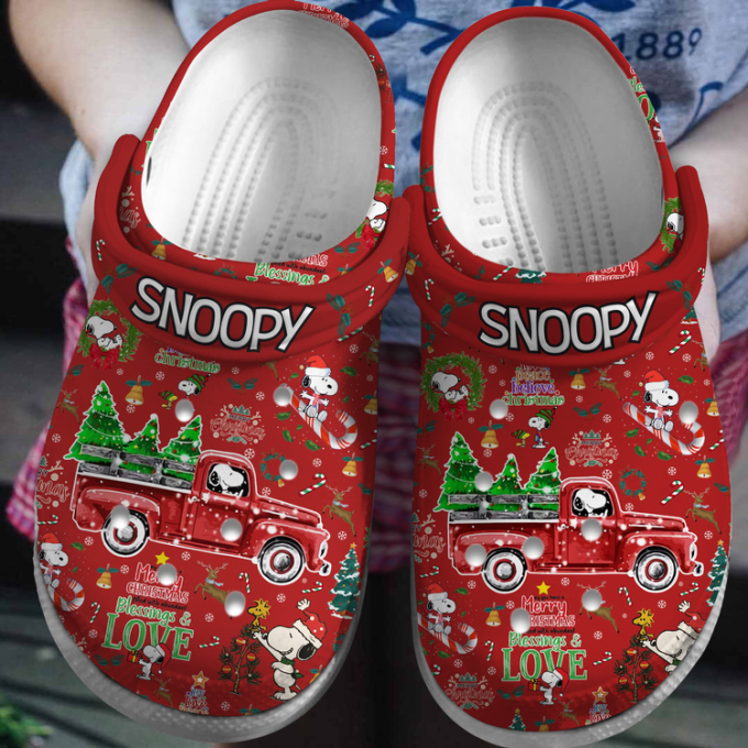 Special Design Snoopy Merry Christmas Red Clogs