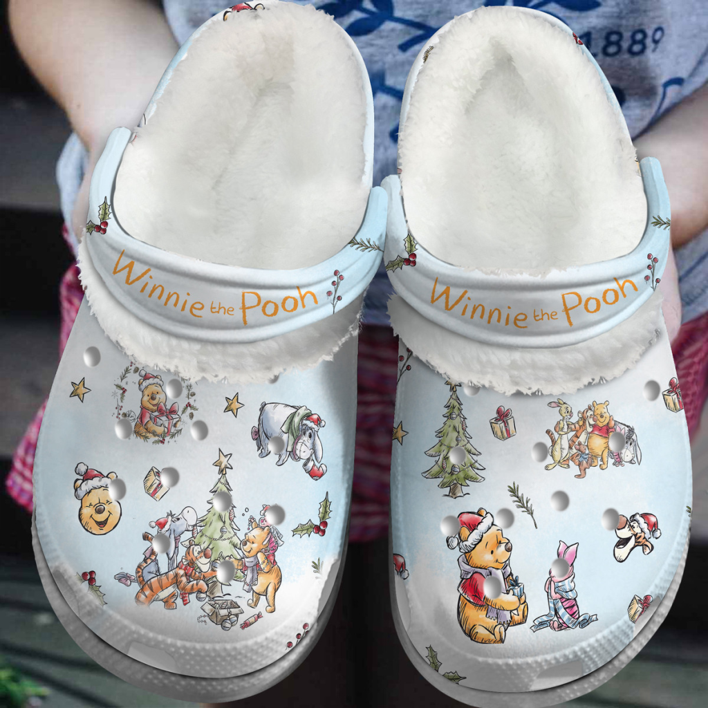 Cute Winnie The Pooh Christmas Fleece Clogs Cute Winnie The Pooh Christmas Fleece Clogs