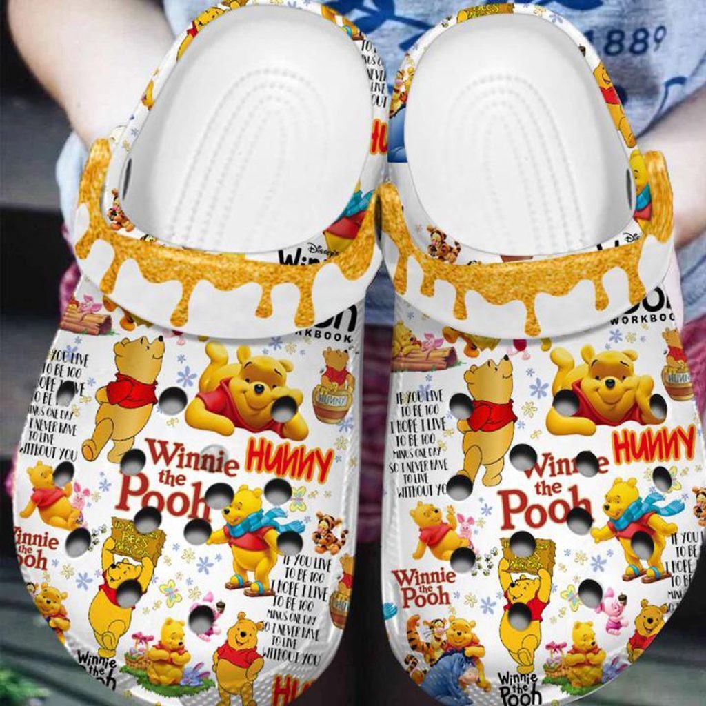 Adorable Winnie The Pooh Clogs Adorable Winnie The Pooh Clogs