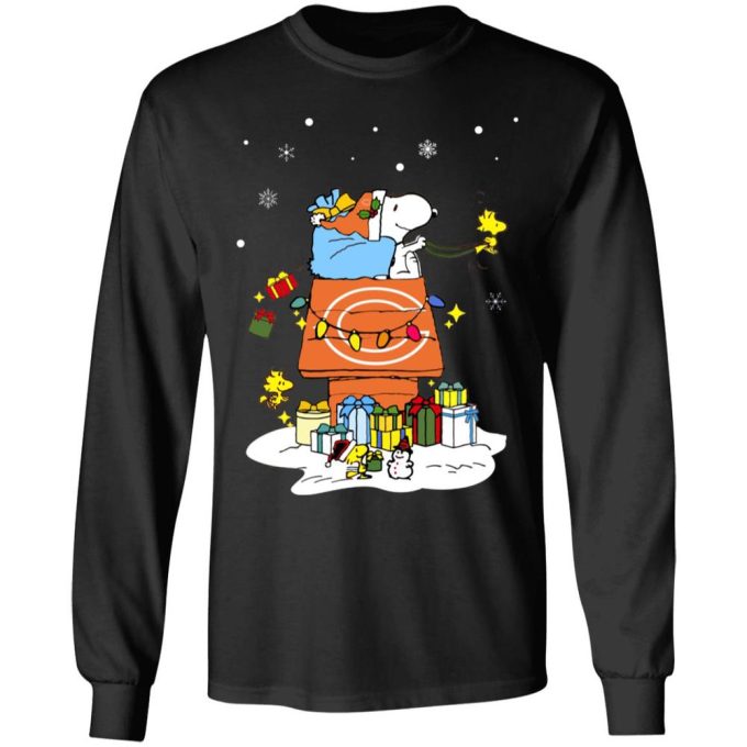 Chicago Bears Santa Snoopy Shirt: Spread Cheer with Merry Christmas Vibes!
