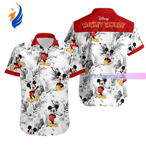 Mickey Hawaiian Shirt: Trendy Disney Button-Up for a Stylish Vacation – Perfect Mickey Mouse Gift!