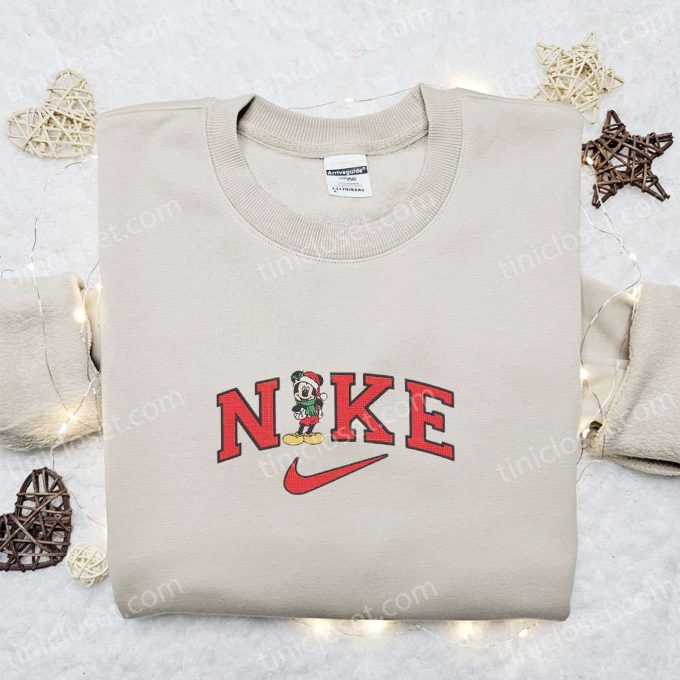 Mickey Mouse Christmas x Nike Cartoon Hoodie – Best Disney Characters Embroidered Shirt for Family – Ideal Christmas Gift!