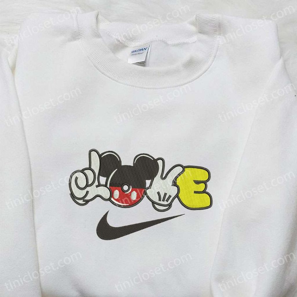 Mickey Mouse Love x Nike Embroidered Hoodie & Shirt: Best Valentine?s Day Gift Ideas Mickey Mouse Love x Nike Embroidered Hoodie & Shirt: Best Valentine?s Day Gift Ideas