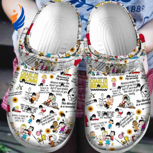 New Design Of Peanut Snoopy Classic Clogs For Kids And Adults New Design Of Peanut Snoopy Classic Clogs For Kids And Adults