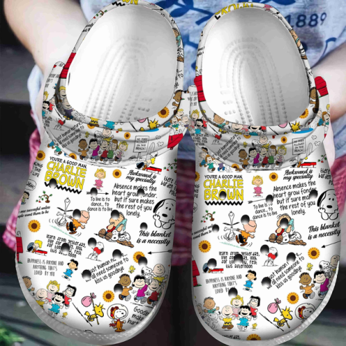 New Design Of Peanut Snoopy Classic Clogs For Kids And Adults New Design Of Peanut Snoopy Classic Clogs For Kids And Adults