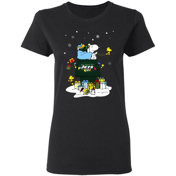 New York Jets Santa Snoopy Christmas Shirt – Festive NFL Gear for Jets Fans