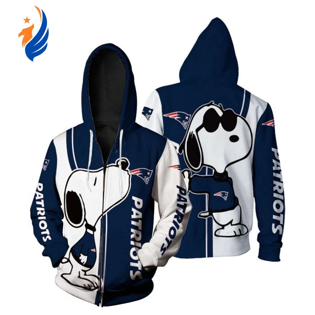 NFL New England Patriots Snoopy Zip Up Hoodie – AOP Shirt Official Licensed Merchandise NFL New England Patriots Snoopy Zip Up Hoodie – AOP Shirt Official Licensed Merchandise