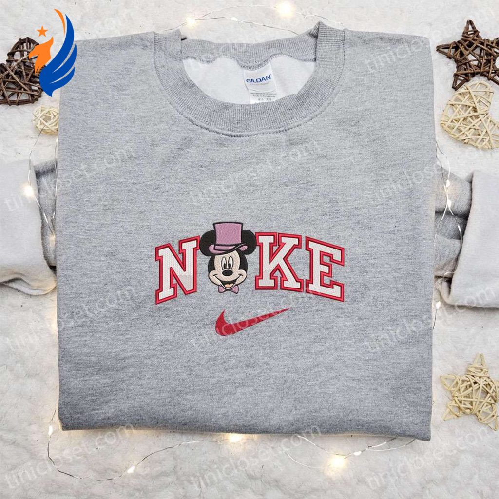 Nike x Mickey Mouse Hat Embroidered Hoodie: Disney Characters & Custom Design Nike x Mickey Mouse Hat Embroidered Hoodie: Disney Characters & Custom Design