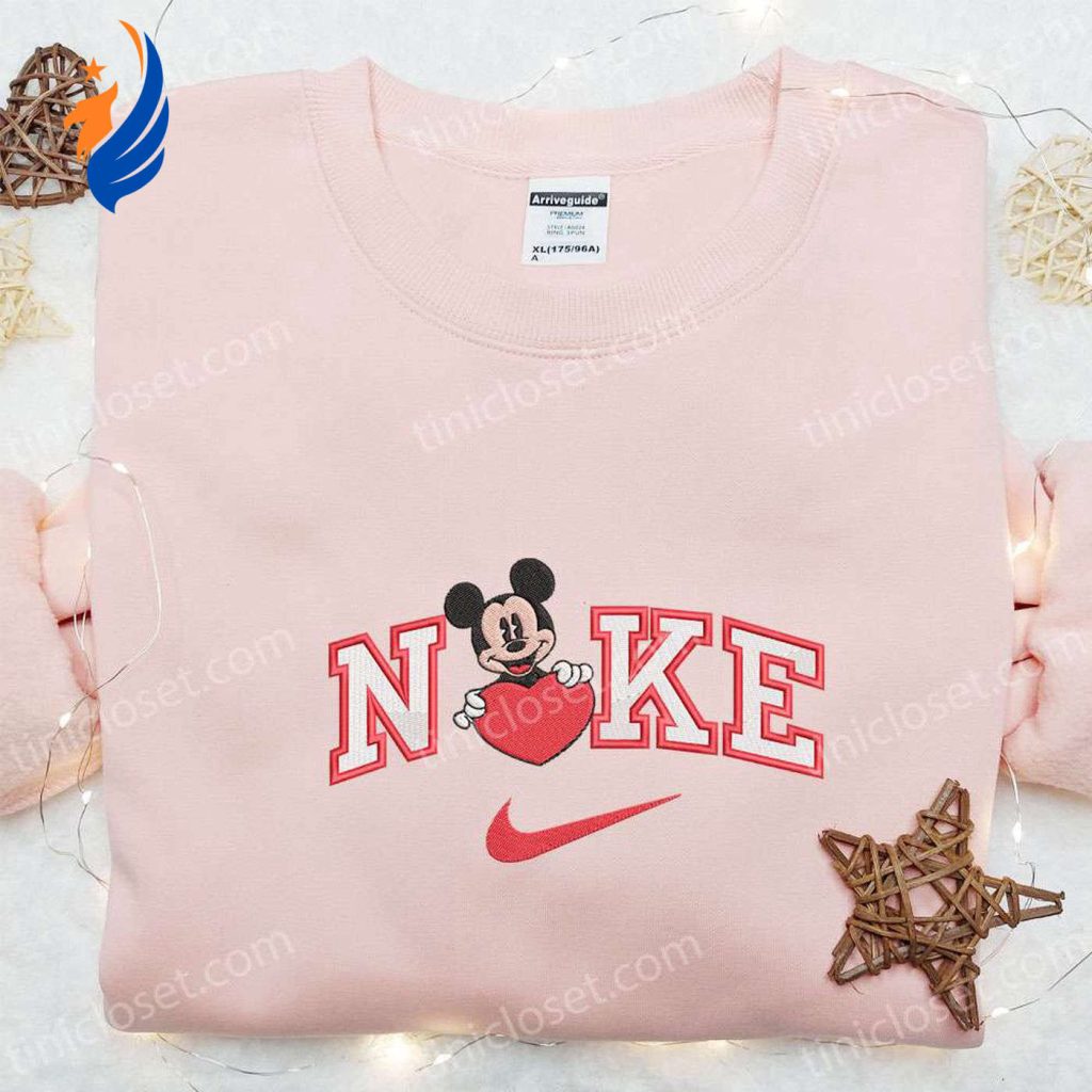Nike x Mickey Heart Embroidered Shirt & Disney Characters Hoodie: Top Valentine?s Day Gift Ideas Nike x Mickey Heart Embroidered Shirt & Disney Characters Hoodie: Top Valentine?s Day Gift Ideas