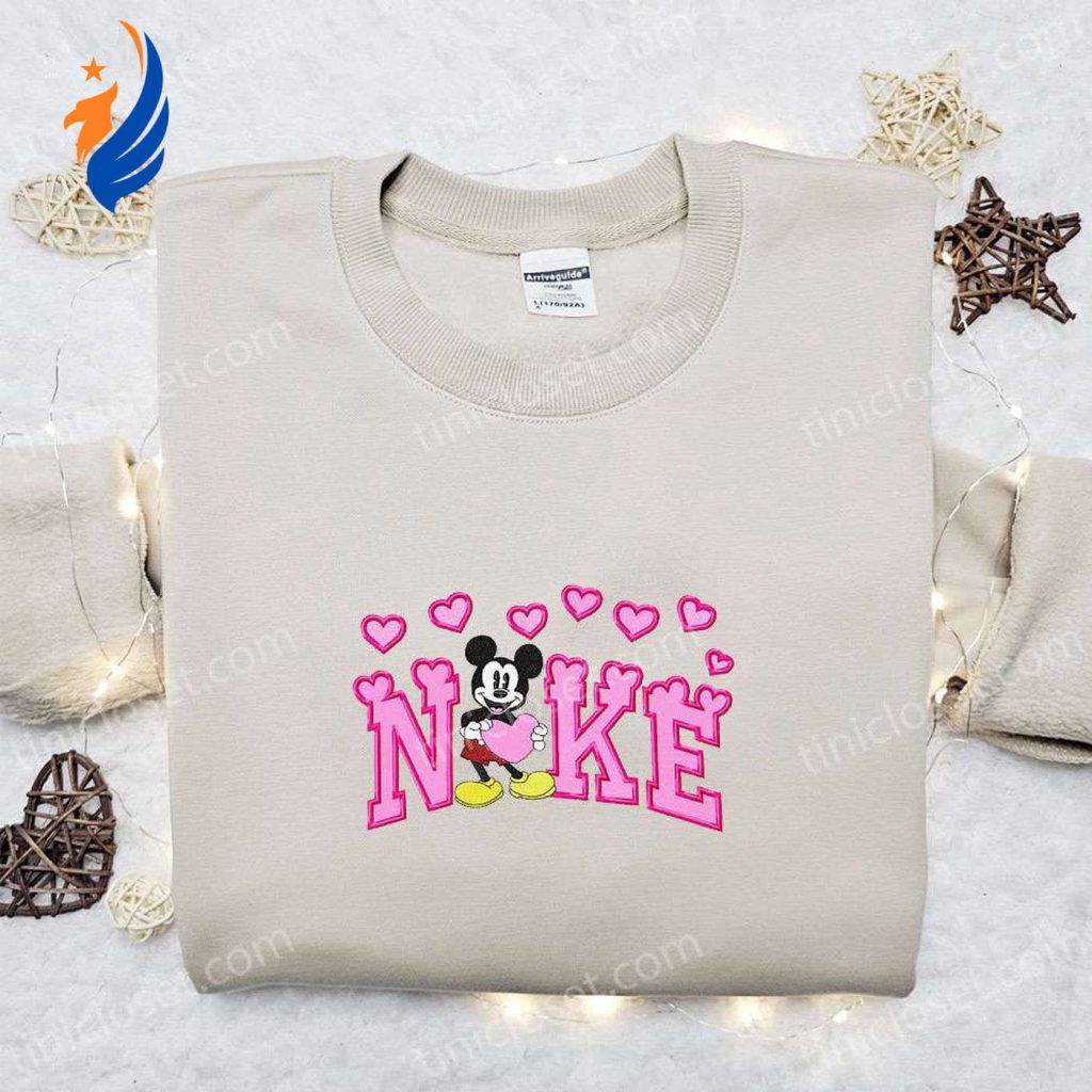 Nike x Retro Mickey Hearts Embroidered Sweatshirt: Disney Characters & Valentine Design Nike x Retro Mickey Hearts Embroidered Sweatshirt: Disney Characters & Valentine Design