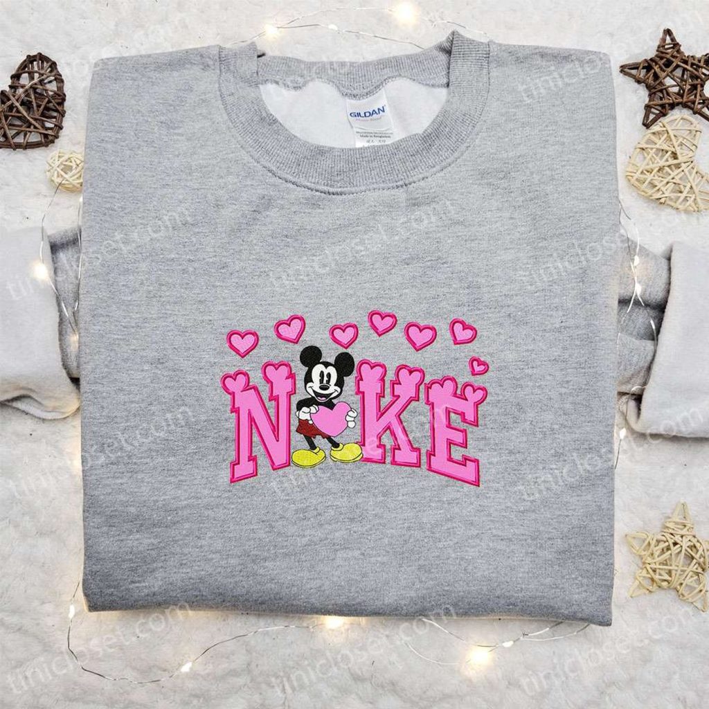 Nike x Retro Mickey Hearts Embroidered Sweatshirt: Disney Characters & Valentine Design Nike x Retro Mickey Hearts Embroidered Sweatshirt: Disney Characters & Valentine Design