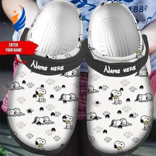 Non-slip & Durable Snoopy Classic Clogs For Kids And Adults Non-slip & Durable Snoopy Classic Clogs For Kids And Adults