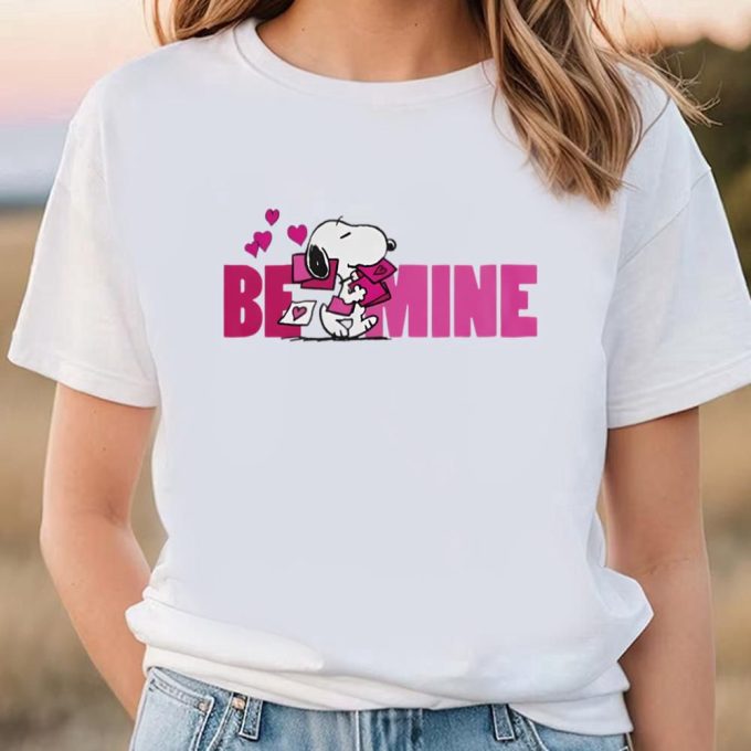 Valentine Day T Shirt, Peanuts Valentine’s Day Snoopy Be Mine T-Shirt